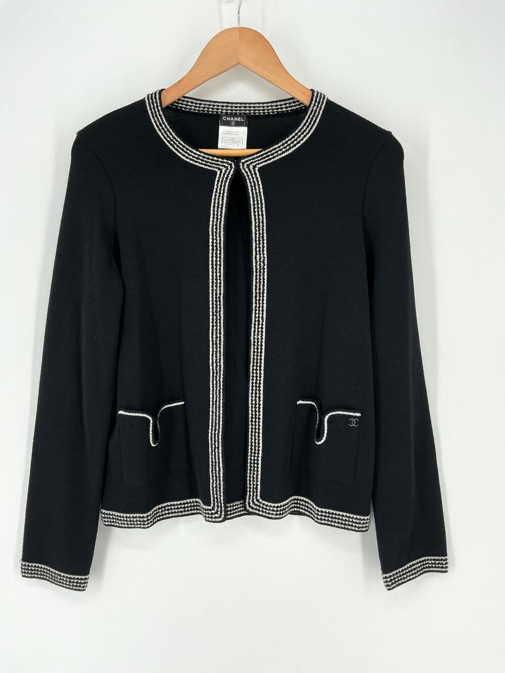 CHANEL 04A 2004 Black White Wool CC Logo Cardigan Jacket Size 40 Authentic